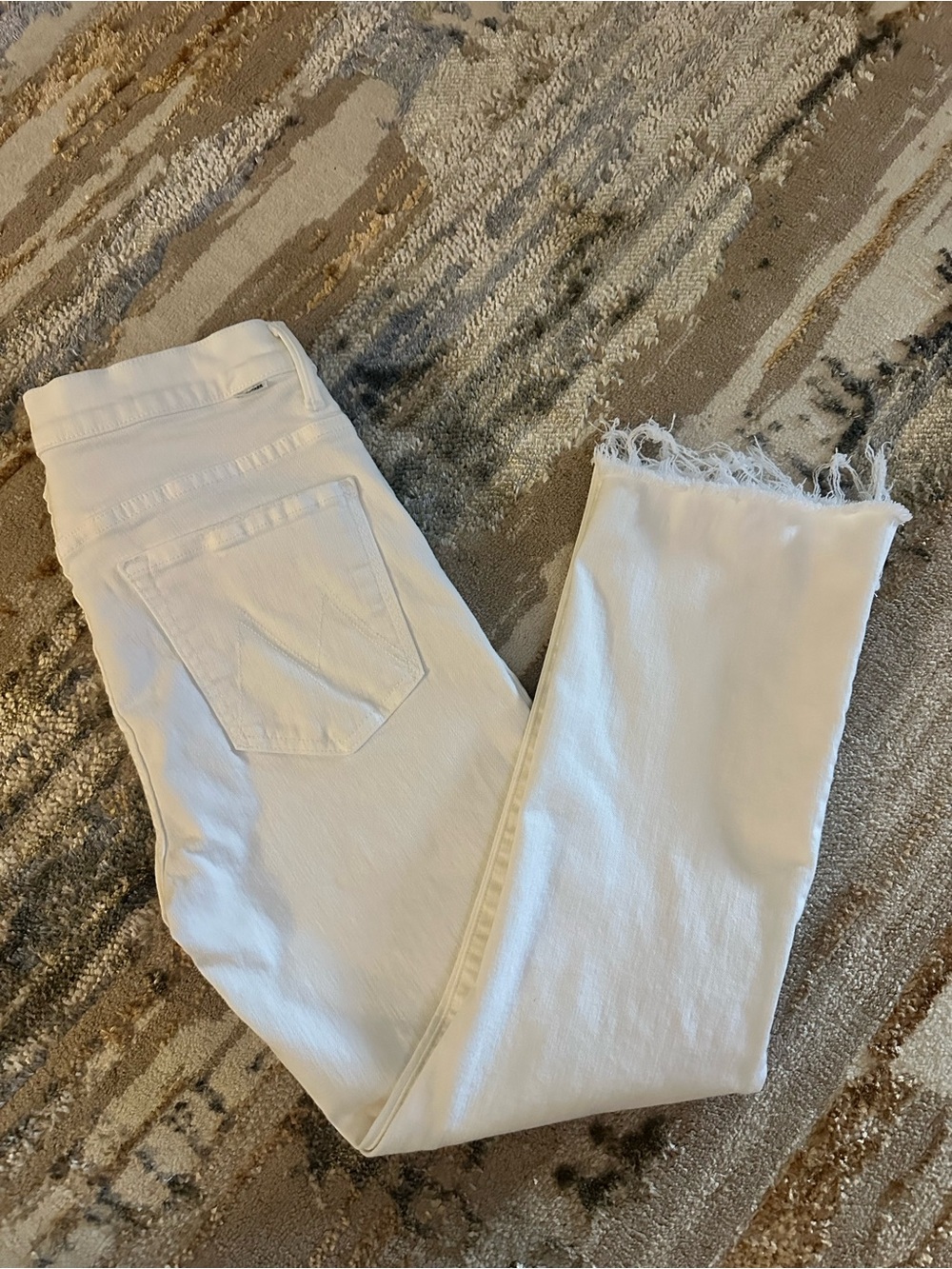 MOTHER White Insider Step Frayed-Hem Cropped Jeans